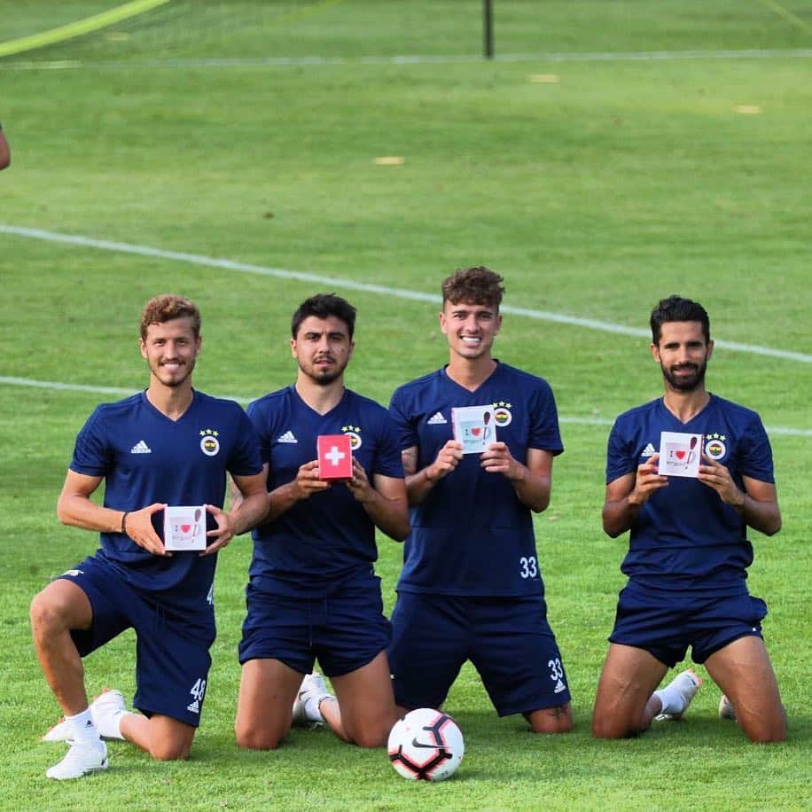 のインスタグラム：「Foot tennis day ⚽️」
