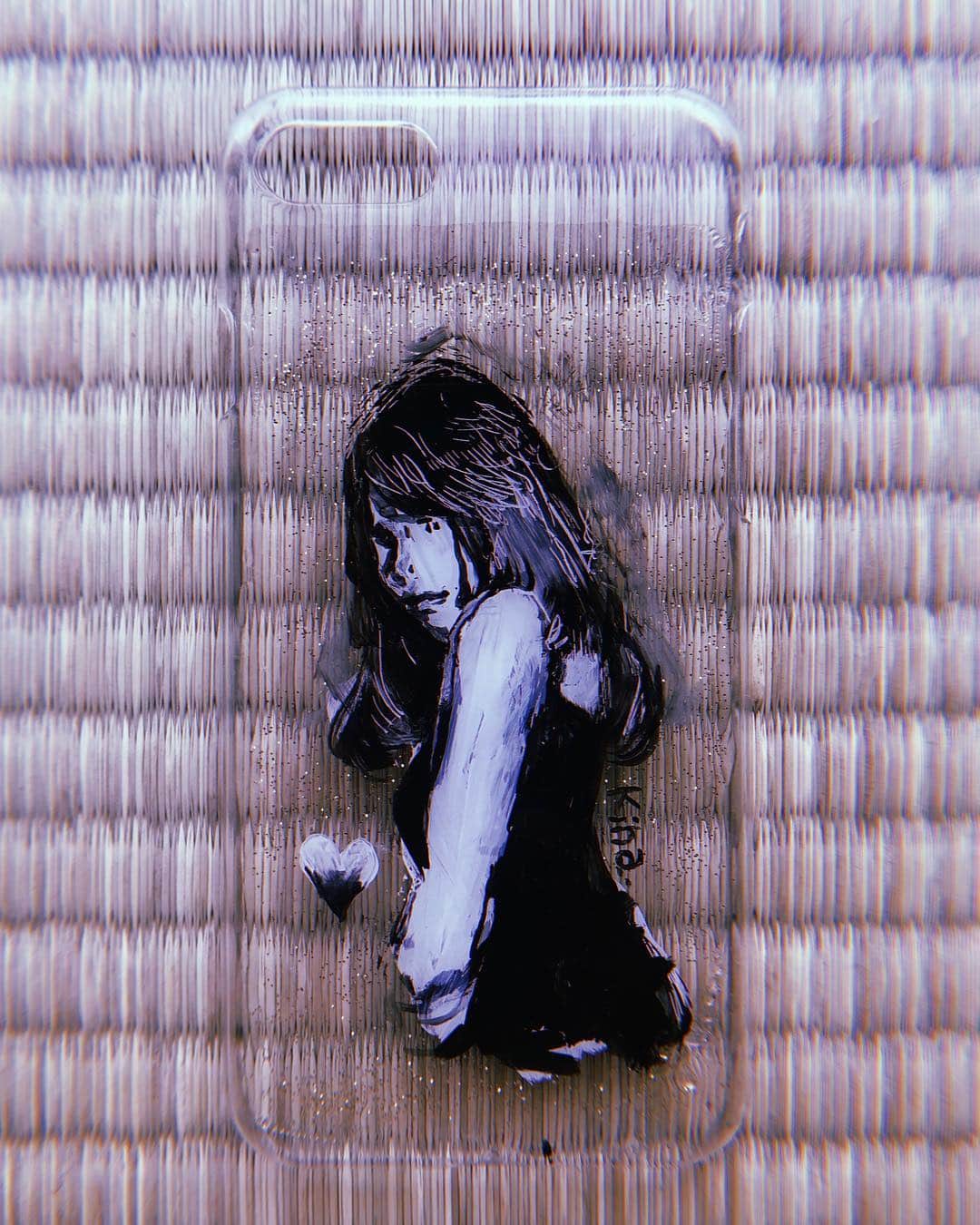 二宮愛のインスタグラム：「#original #phonecase  ________________ Clear iphone case with the painting of your own portrait, design, or anything you like!!! Taking order by DM @the_kinasketch  ________________ #oneandonly #japanesepainter #artist #japanese #handmade」