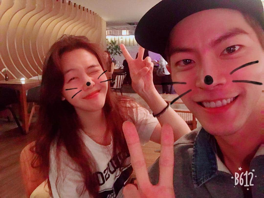 ホン・ジョンヒョンのインスタグラム：「@bbang_93 다다X왕준 술먹은건 아니에요 #조명덕분ㅋ#절대그이 #홍종현 #민아 #마왕준 #엄다다」
