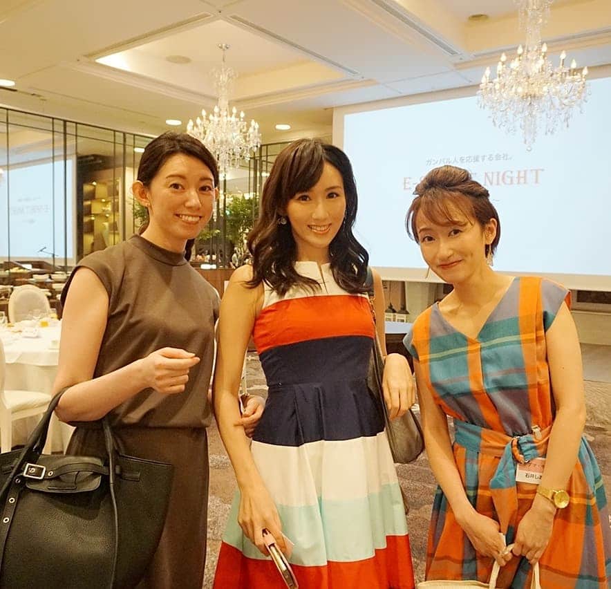 谷中麻里衣さんのインスタグラム写真 - (谷中麻里衣Instagram)「Fun night filled with magic 🎊 Literally and figuratively 😉 . 楽しかったお休みの日✨ . 1 #ミス日本 の後輩 #片山萌美 ちゃんに再会💓 #万引き家族 にそっくりな #女優 さんが出てるなと思ってたら、本人でした😂 ほんわかはんなりな美しさと役柄が違いすぎて気付かなかったのは演技力のすごさかな☺️ . 2 3 5 私のカードトリックの師匠(と勝手に言っております笑) #マジシャン #メイガス さんの #イリュージョン ✨ 本当に魔法みたいでした！！ お会いしてない間にマーリンアワード優勝して世界一になられてました😲 . 4 5 マジシャンユニット #プリマベーラ のお二人🌻 可愛かったです😍 . 6 #アナウンサー の先輩 #若林理紗 さん #石井しおり さんたちとご一緒しました☺️ 司会の勉強になった夜でした🍀 . 写真とらなかったけれど #TBS #ビジネスクリック 時代の #スタイリスト さんにも再会❤️ 嬉しかったなー✨」7月13日 17時38分 - marieyanaka