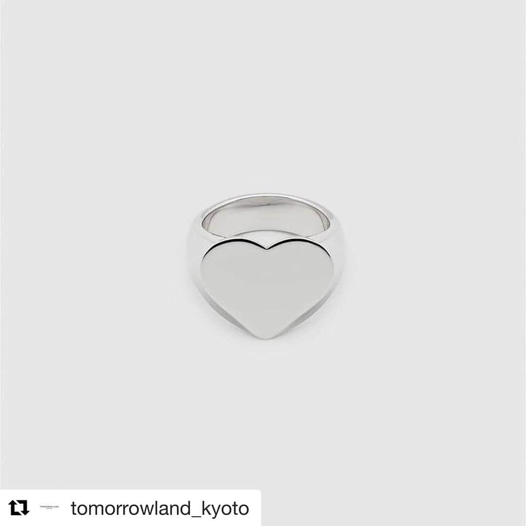 TOMORROWLAND_Womensのインスタグラム
