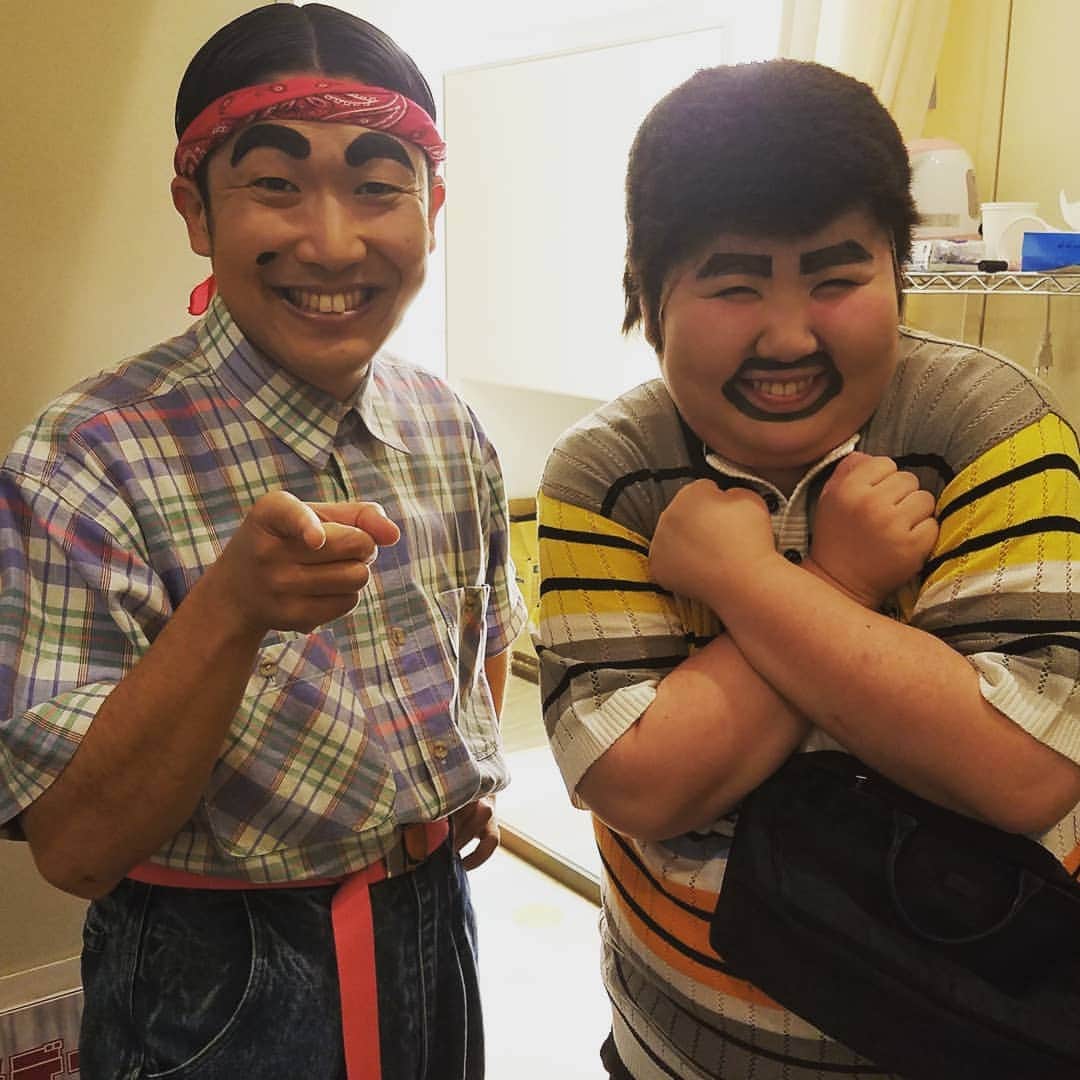 レイチェルのインスタグラム：「藍五郎さんとキモチェル。  どんな絡みになっているのかは、今週のNGKで是非是非観て下さいね！  宜しくお願いしマウスtoマウス！  そしてそしてそして、  本当に有り難いことに、7月18日のイベントのチケットが今度こそ完売となりました！  とゆーことで、あとはもぉ当日皆様と一緒に楽しむだけでございますので、チケットをお買い求めになって下さった皆様、どうぞ当日を楽しみにしていて下さいね！  とぉ～か言っちゃってぇ～😁😁😁💨💨💨✨✨✨」