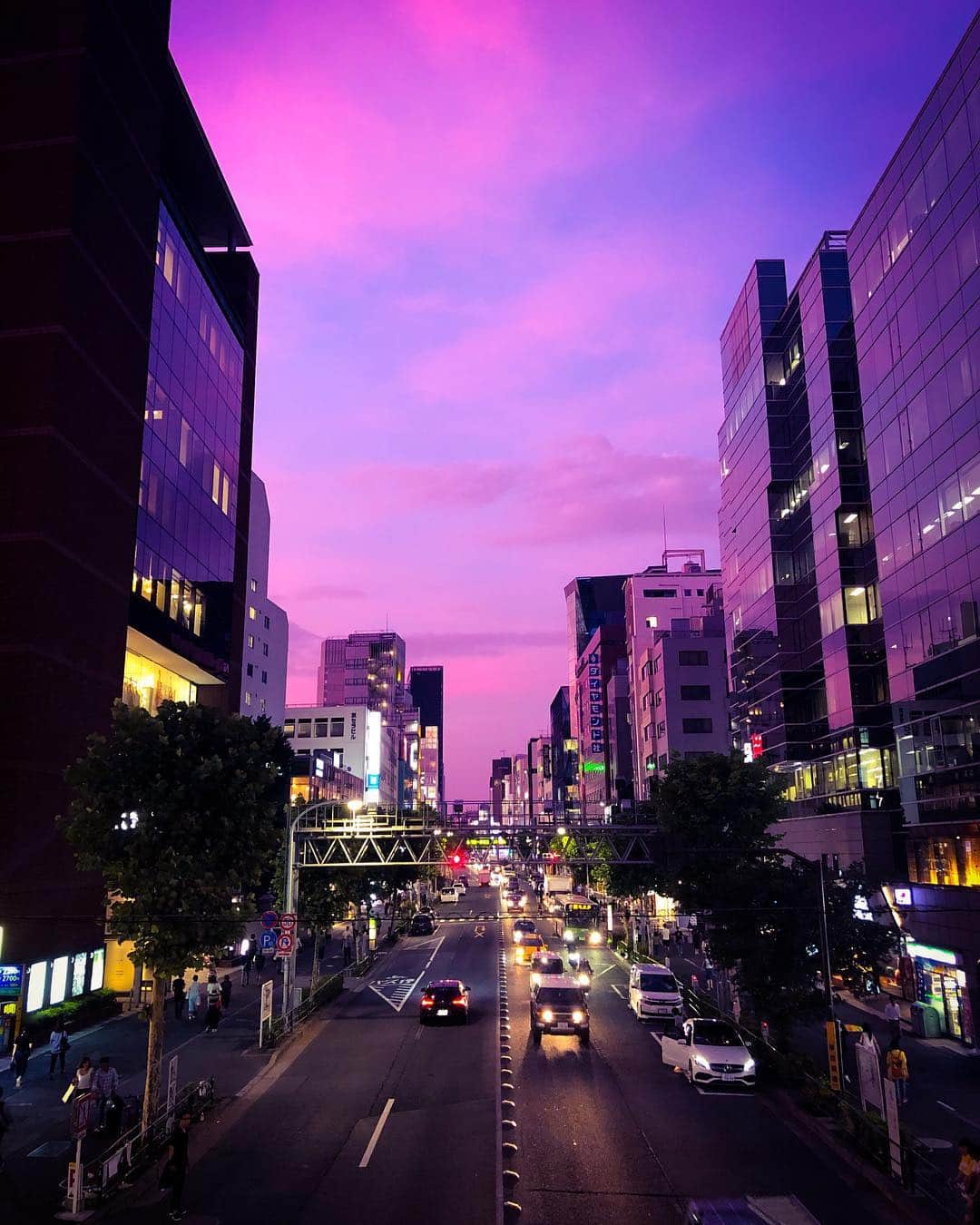 LiSAさんのインスタグラム写真 - (LiSAInstagram)「東京の夕方はピンク空。 #LiSA #りさふぉと」7月13日 19時20分 - xlisa_olivex