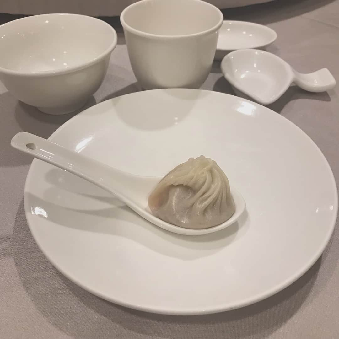 アサヒ（小林あさひ）さんのインスタグラム写真 - (アサヒ（小林あさひ）Instagram)「しょうろんぽう🥢 びみです☀️ is台湾」7月13日 21時47分 - lgm_asahi_official