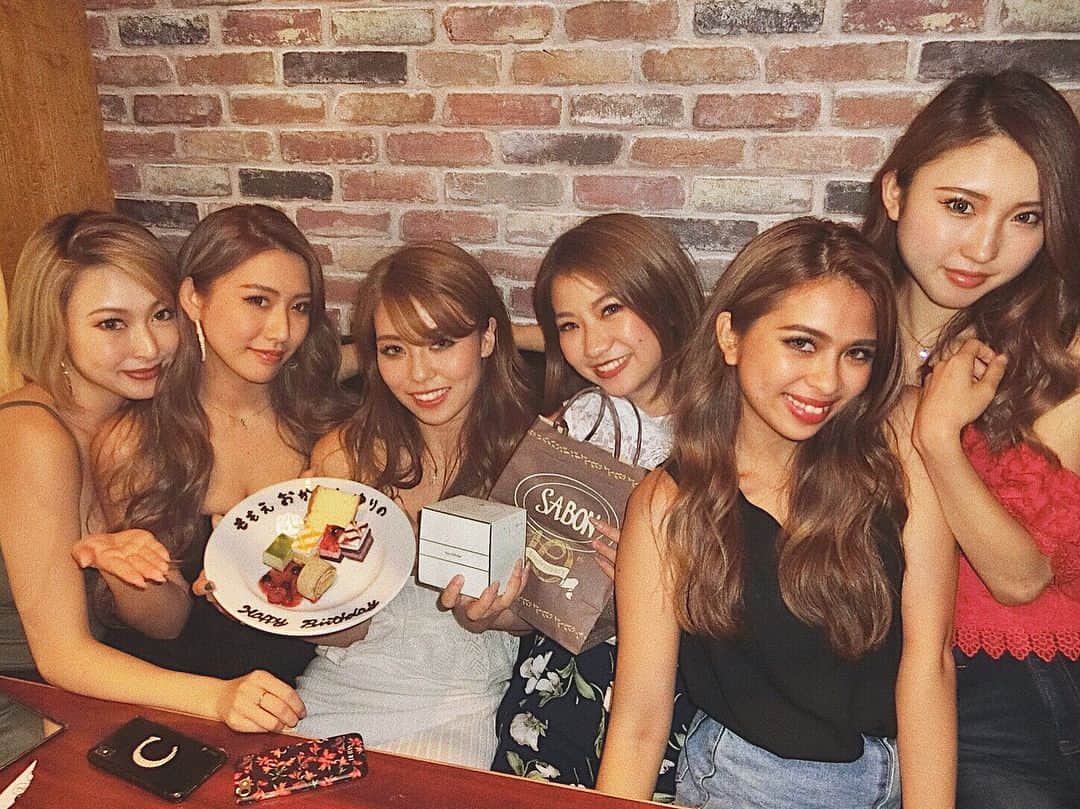 Airi Shibuyaのインスタグラム：「大好きな渋谷メンバー😗♡ . 終始騒がしくて笑いがとまらない夜だったな〜😂😂 . このメンバーでAWもがんばろー💪🏽❤️❤️ . #duras#love#happy#girls#instagood#smile#デュラス#渋谷」