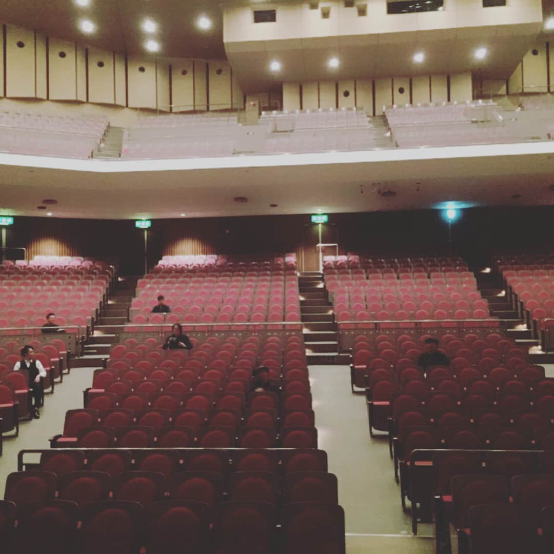 林部智史のインスタグラム：「愛媛松山公演でした！ 今回は中ホールだったので、 いつか写真の大ホールで。」