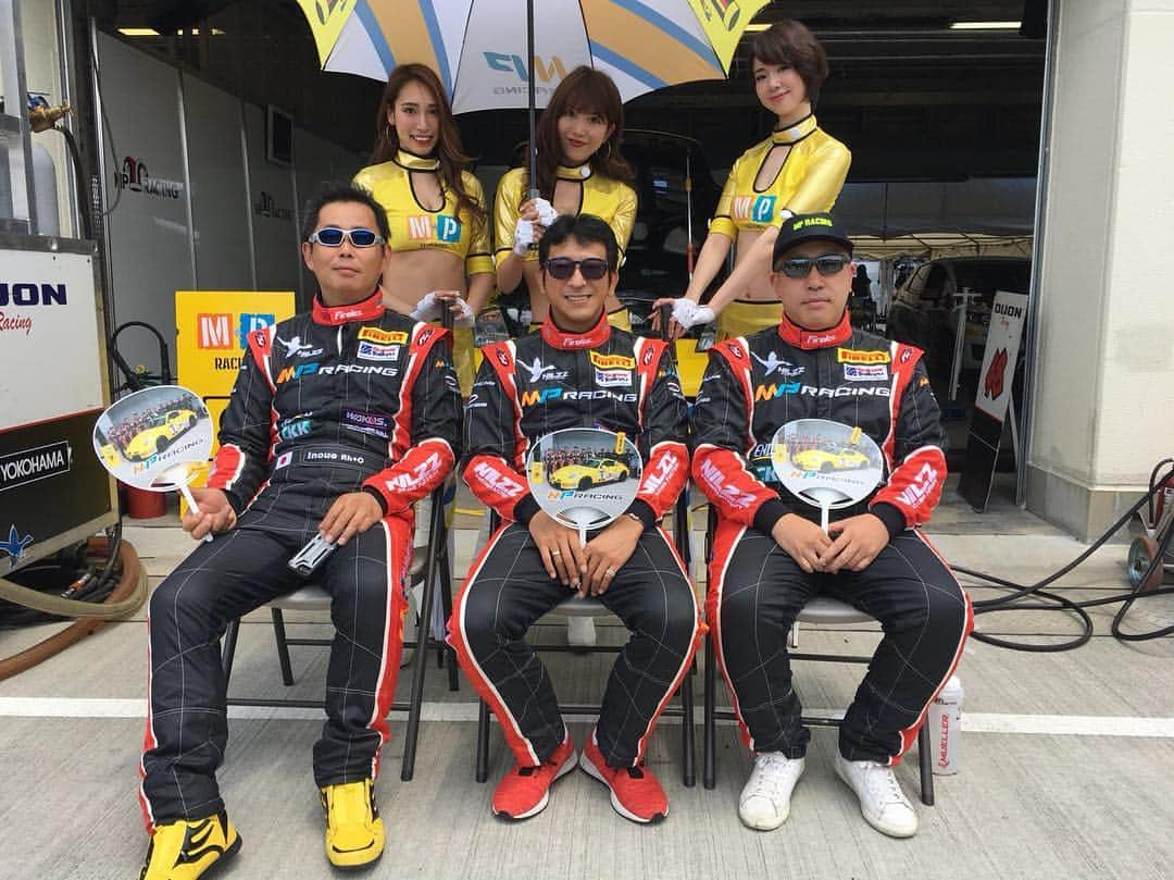 岸谷知果のインスタグラム：「ピレリスーパ耐久 第4戦オートポリス！♡ ST3カーナンバー9 MP Racing応援よろしくお願い します♡ #MP Racing #レースクイーン  #ピレリ」