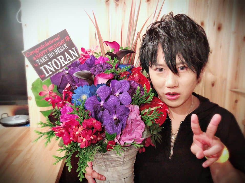 YOMIさんのインスタグラム写真 - (YOMIInstagram)「皆祝ってくれて、ありがとう！ 幸せでしたー。」7月14日 22時30分 - nightmare.yomi