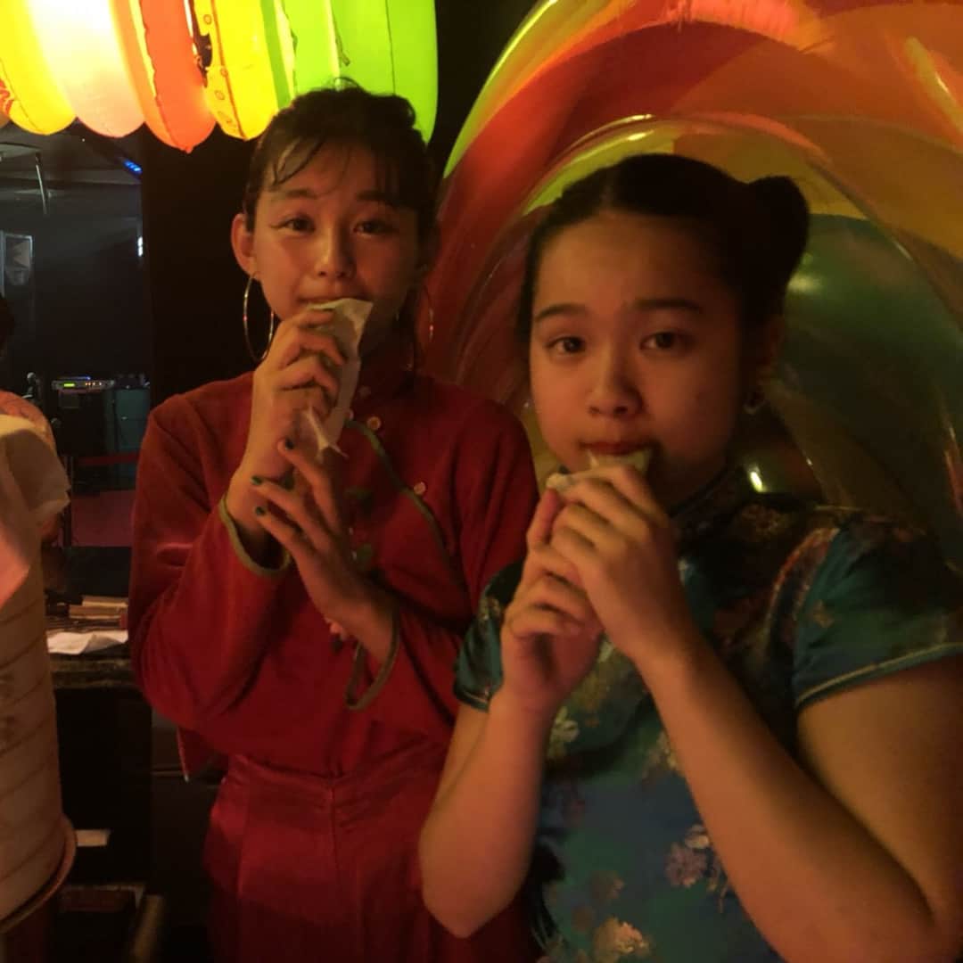 祝茉莉さんのインスタグラム写真 - (祝茉莉Instagram)「. 〰︎tao sisters〰︎ 🍑💅🎆💘🍳 photo gu-gu-」7月14日 22時56分 - _shukumari_