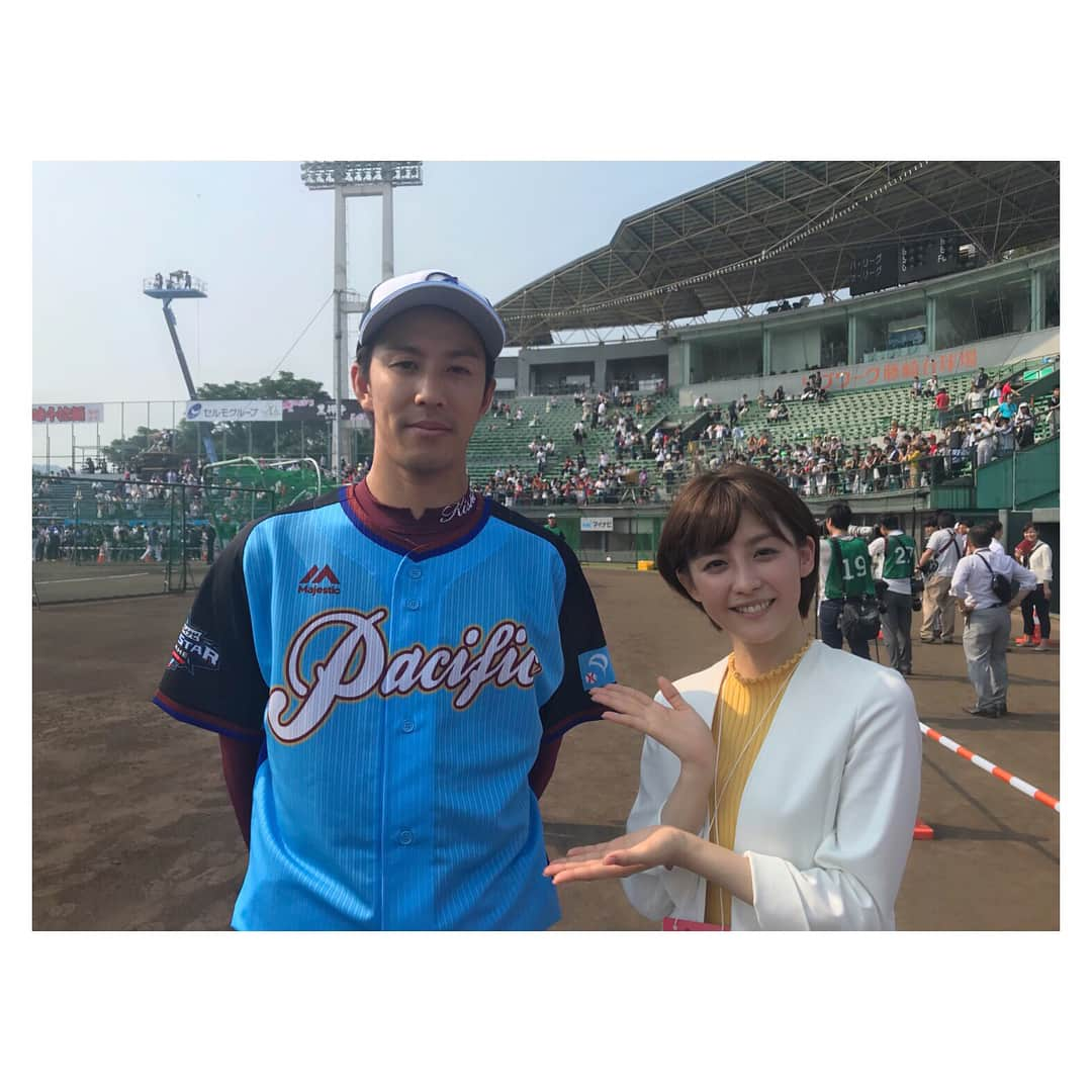 宮司愛海さんのインスタグラム写真 - (宮司愛海Instagram)「昨日は、熊本で行われたプロ野球オールスター第２戦の取材に行ってきました！ 最高気温35度という暑さの中、たくさんのファンの皆さんが熱視線を送ったのはプロ野球界の大スターたち✨ 地元の少年少女野球チームの子供たちも、大興奮しているようでした。 S-PARKの取材にご協力いただいた皆様、ありがとうございました！ 今日はこれから東京に戻って取材です！💨 . 毎日暑い日が続きます...。 特にこの度の豪雨で被災された皆様におかれましては、本当につらく厳しい日々を送られていることと思います。 どうか皆様ご無理をなさらず、少しでもお休みをとりながら過ごしてくださいね。」7月15日 9時57分 - manami_miyaji