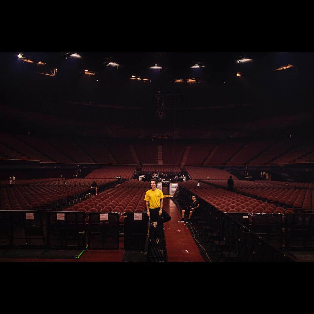 ハリー・スタイルズさんのインスタグラム写真 - (ハリー・スタイルズInstagram)「Los Angeles One, Live On Tour.」7月15日 4時13分 - harrystyles