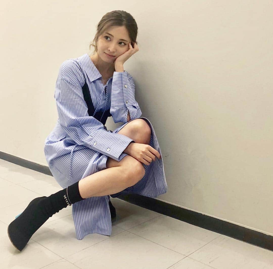 大石絵理のインスタグラム：「きょうは、林先生が驚く初耳学❣️👨‍🏫 私の寝室テレビ初公開しています笑 ぜひ見てねー💗 #tbs #初耳学 #衣装タグ付けしてます #ericloset」