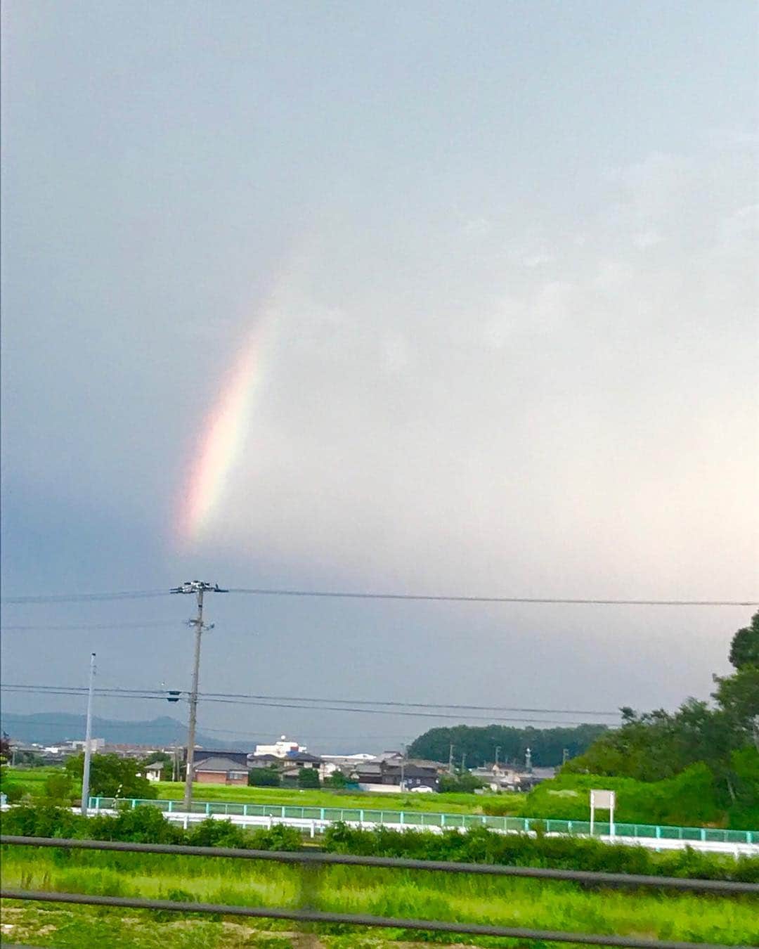林美沙希さんのインスタグラム写真 - (林美沙希Instagram)「西日本での豪雨。 これまでにないくらい、甚大な被害が出ています。 毎日悶々としているんですが、今回の災害に関してはもっと、報道として何か出来たのではないかなという思いがどうしても消えません。報道に携わってから長くないですが、2015年の鬼怒川の氾濫、2017年の九州北部豪雨の現場を目の当たりにして、水害がどれだけ恐ろしいことかを感じました。 被害が出てしまった後の、被災地の取材ではなく、被害が出ないような伝え方をしたいです。本当に本当に悲しいです。  どうか、一日でも早く穏やかな生活が戻ってきますように。」7月15日 20時37分 - misaki0hayashi