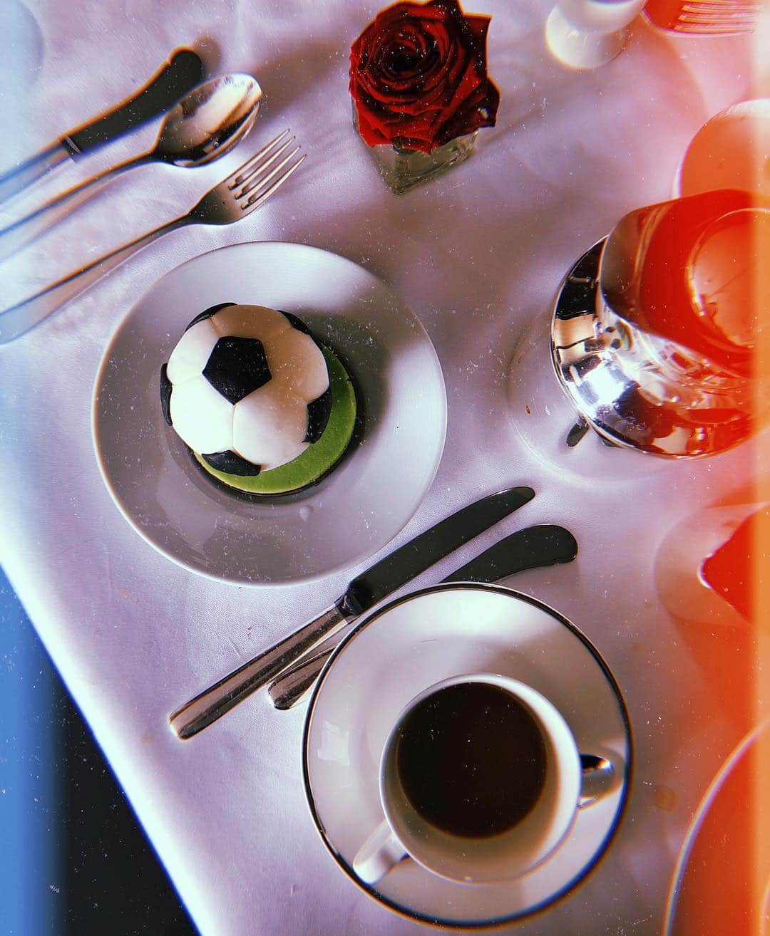 ナタリア・ヴォディアノヴァさんのインスタグラム写真 - (ナタリア・ヴォディアノヴァInstagram)「Final breakfast of champions ❤️ ⚽️ ☕️I will be taking over @vogueparis to show you my preparation for the Fifa final ceremony today 🏆 -stay tuned 😜 #fifa18 Завтрак Чемпионов ❤️ 🍳 ☕️ Следите моими прямыми включениями с финала #чм2018 🏆 на @vogueparis」7月15日 20時42分 - natasupernova