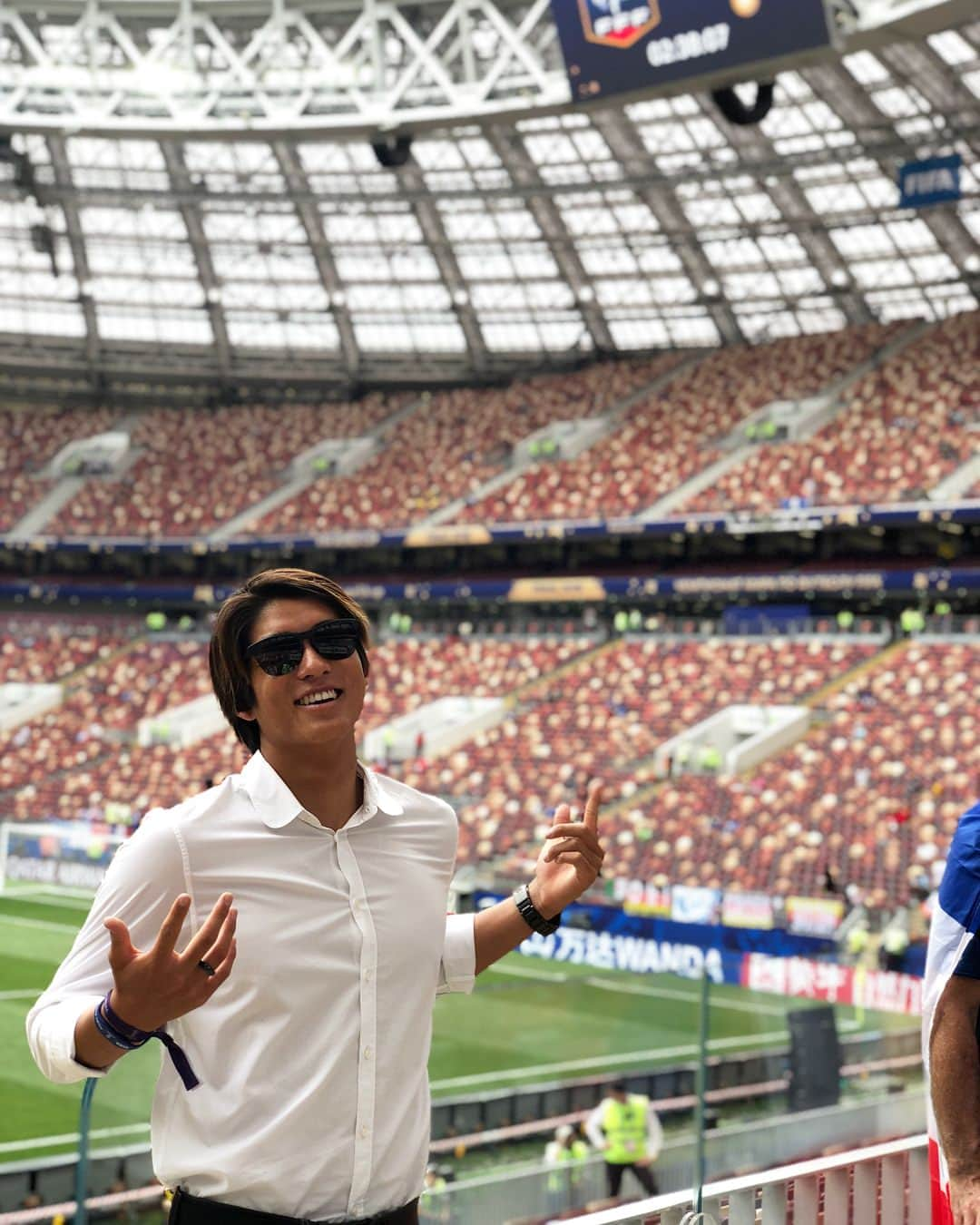 五十嵐カノアさんのインスタグラム写真 - (五十嵐カノアInstagram)「World Cup finals coming up soon!! What an honor to be here and feel the energy. #teamvisa #paylikezlatan #visa #visaambassador #worldcupfinal」7月15日 21時57分 - kanoaigarashi