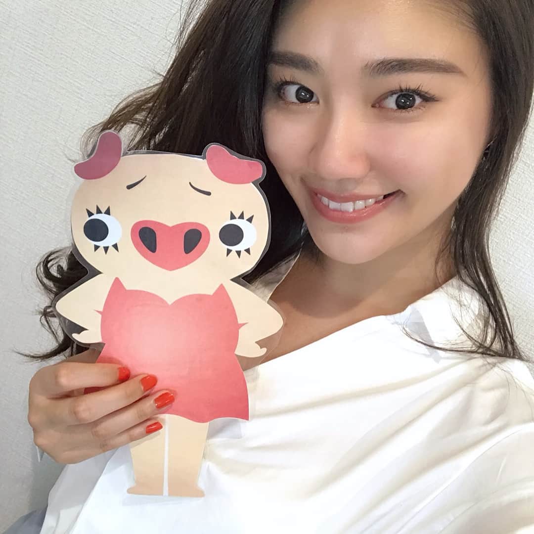 パーフェクトライン神戸三宮店のインスタグラム：「姉妹店の梅田茶屋町店にご来店下さいました😆✨ Repost 松本優ちゃん（@matsumoto_yu） ご来店(*^ω^*)❣️ ダブル松本で撮って頂きました💓笑 ・ 今日も#セルライト潰し  頑張ってくれました！！！ #ファスティング もされた後で 身体がスッキリされてました❣️ 夏もすぐそこ‼️ セルライト潰して理想のボディラインを手に入れましょう♬(๑˃̵ᴗ˂̵) #パーフェクトライン梅田茶屋町店 #パーフェクトライン京橋店#パーフェクトライン神戸三宮#大阪#茶屋町#セルライト潰し#梅田#ダイエット#ボディメイク#夏#頑張る#海#神戸#神戸三宮＃神戸エステ#神戸三宮エステサロン#神戸痩身サロン」