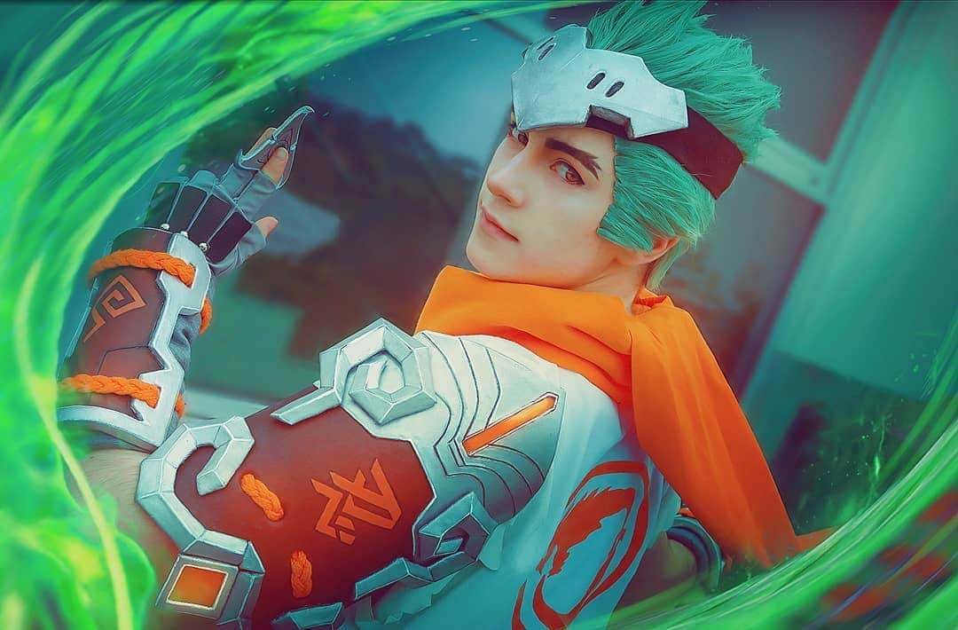 Geheさんのインスタグラム写真 - (GeheInstagram)「"My ultimate is ready!" 🐉 Is this a decent photo of my Young Genji cosplay?? I made this cosplay a year ago and I didn't have any good pics of it until now 😭 📷 by @pnkvirus edit by me!  #cosplay #genji #overwatch #blizzard」7月16日 0時20分 - geheichou