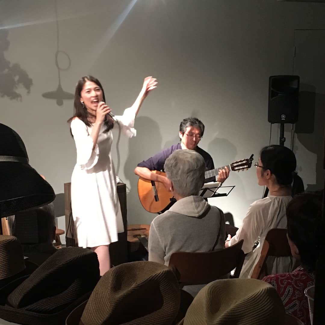 純名里沙のグルメインスタ