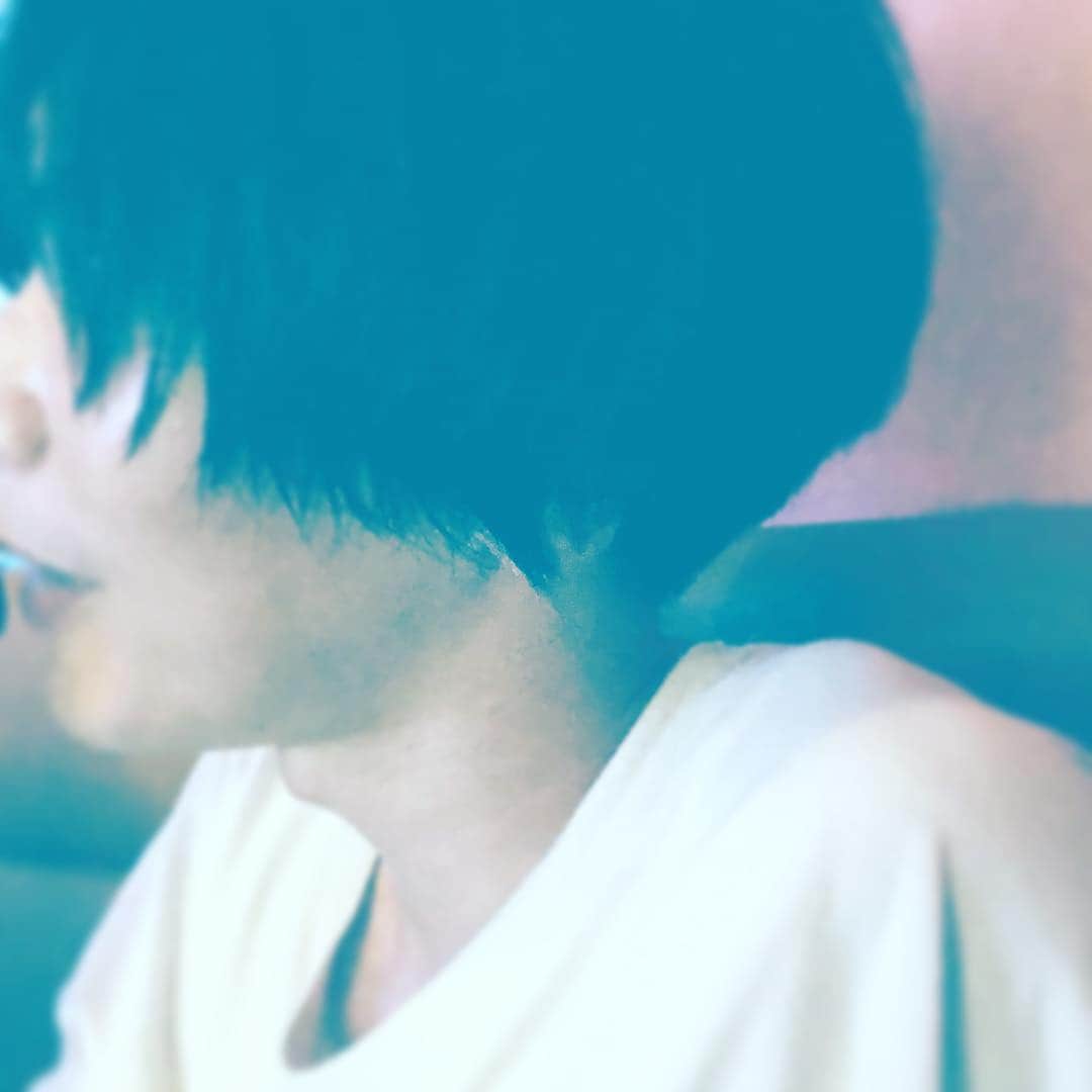 中野敬久さんのインスタグラム写真 - (中野敬久Instagram)「またへんなとこに呼び出されたのでカラオケでうたってもらいました。#米津玄師 #レモン #灰色と青 #lemon #karaoke」7月16日 9時07分 - hirohisanakano