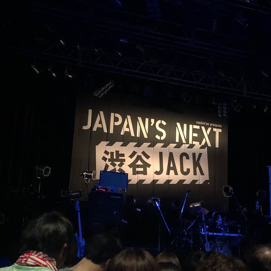 田中みかさんのインスタグラム写真 - (田中みかInstagram)「、 、 、 渋谷JACK来ました♪ お目当てのバンド最前列で 見られたので大満足でした（＾ω＾） 、 、 、 #渋谷JACK#japannext #oeast #owest#渋谷oeast #ライブ好き#ライブ好きな人と繋がりたい #ライブ参戦 #おいしくるメロンパン #打首獄門同好会 #フレデリック#nomusicnolife #musiclover #邦楽ロック #邦楽ロック好きな人と繋がりたい #邦ロック好きな人と繋がりたい #邦ロック」7月16日 11時00分 - mikamikatn