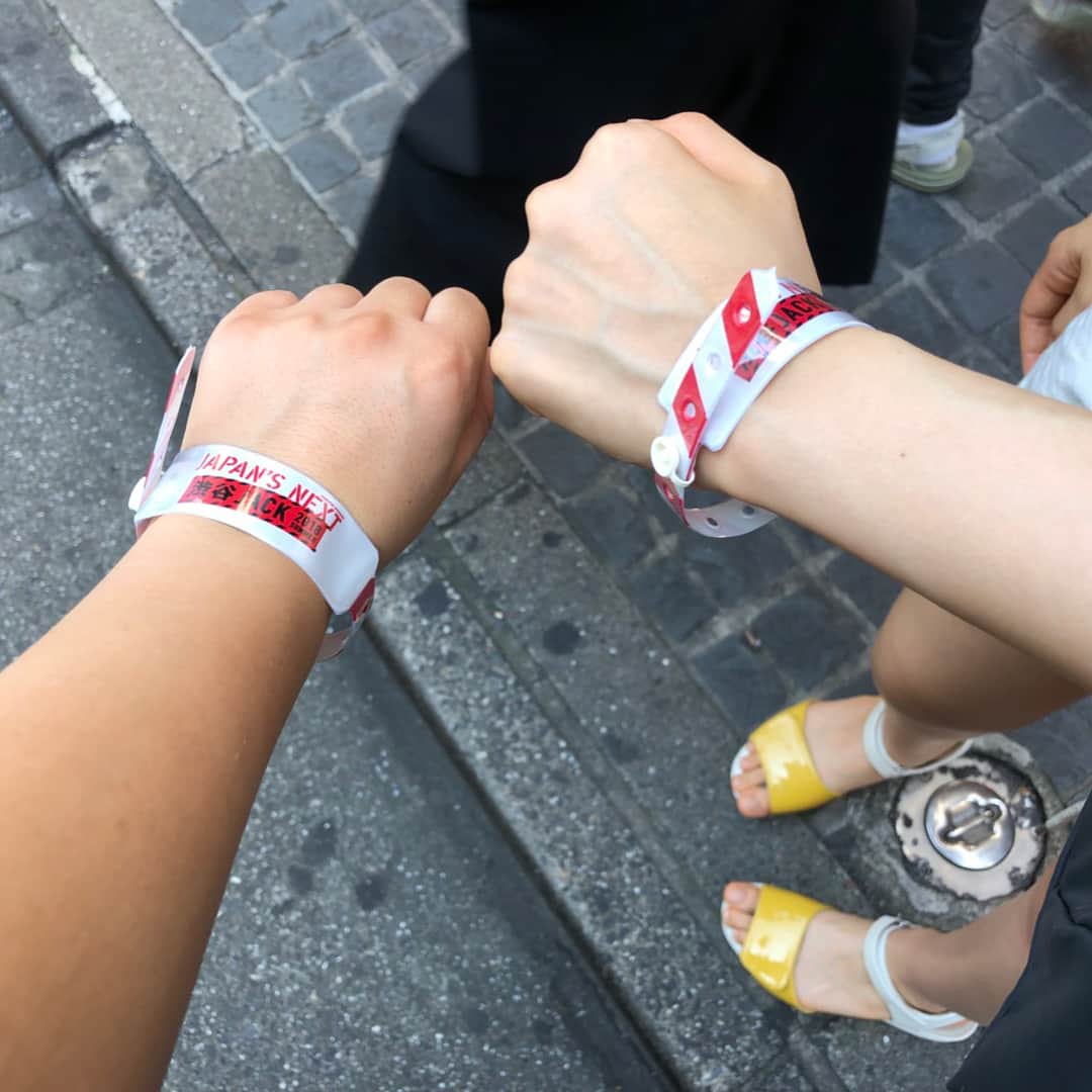 田中みかさんのインスタグラム写真 - (田中みかInstagram)「、 、 、 渋谷JACK来ました♪ お目当てのバンド最前列で 見られたので大満足でした（＾ω＾） 、 、 、 #渋谷JACK#japannext #oeast #owest#渋谷oeast #ライブ好き#ライブ好きな人と繋がりたい #ライブ参戦 #おいしくるメロンパン #打首獄門同好会 #フレデリック#nomusicnolife #musiclover #邦楽ロック #邦楽ロック好きな人と繋がりたい #邦ロック好きな人と繋がりたい #邦ロック」7月16日 11時00分 - mikamikatn