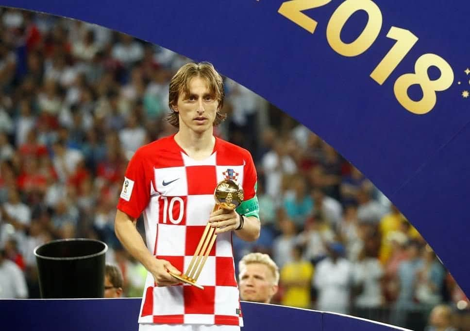 ダリオ・クレシッチのインスタグラム：「Za nas ste prvaci 🏆🏅 @lukamodric10  #doktornogometa #russia2018 #finale #hrvatskaiznadsvih 🇭🇷」