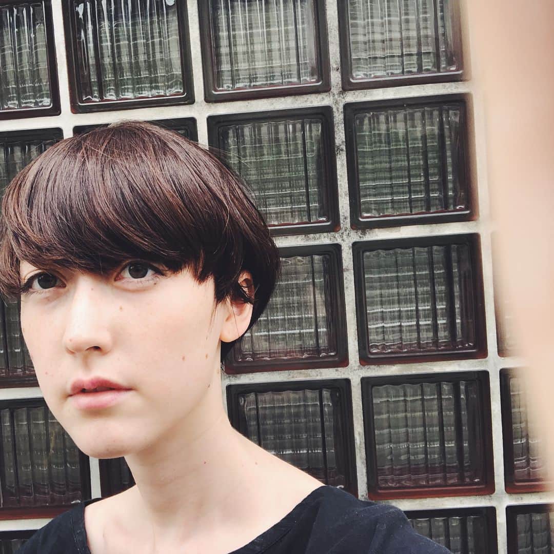 チェルシー舞花さんのインスタグラム写真 - (チェルシー舞花Instagram)「髪を切りました 💭💭💭また短くなった」7月16日 17時13分 - chelseamaika