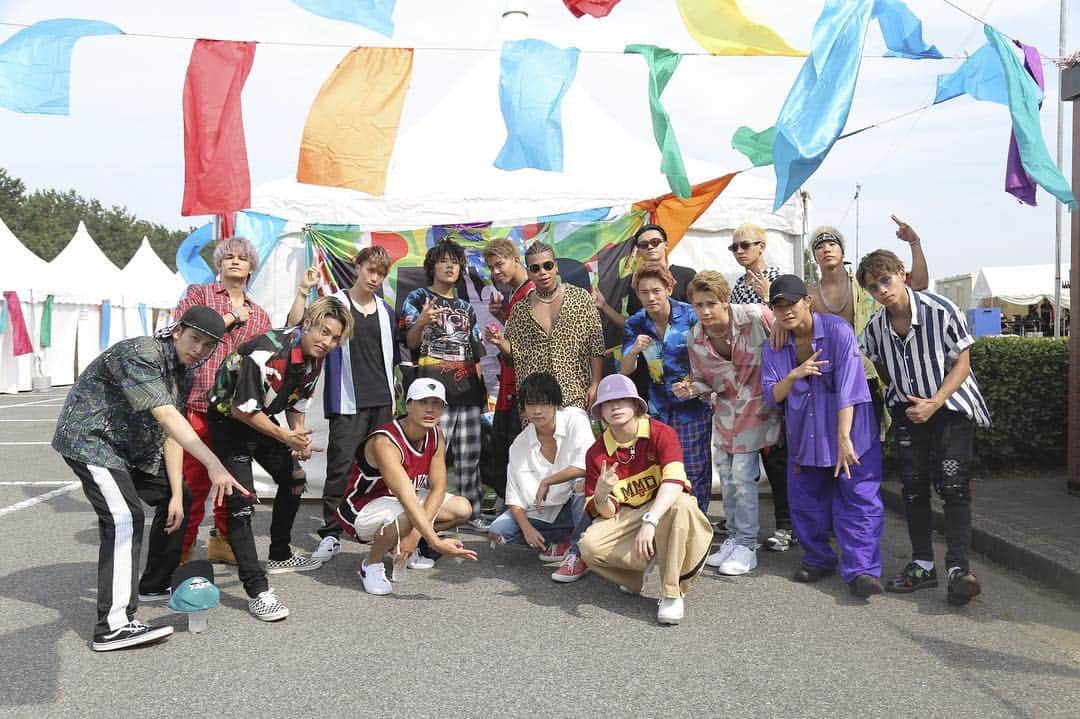 のインスタグラム：「・ 本日『DANCE EARTH FESTIVAL 2018』 出演させて頂きました‼️ ・ 観て下さった皆さん、 ありがとうございました🙇‍♂️‼️ ・ 会場の熱気ハンパなかったです🔥 最高にアツい、 夏の思い出になりました🔥‼️ ・ そしてこの後、 AbemaTVさんにて20:00〜、 【THE RAMPAGEが生出演で大暴れ！『HARD HIT』リリース記念SP！】 に生出演させて頂きますので、 皆さん是非チェックお願い致します😊🙏 ・ #DANCEEARTHFESTIVAL2018 #THERAMPAGE & @djizoh さん #AbemaTV さん #HARDHIT #718」