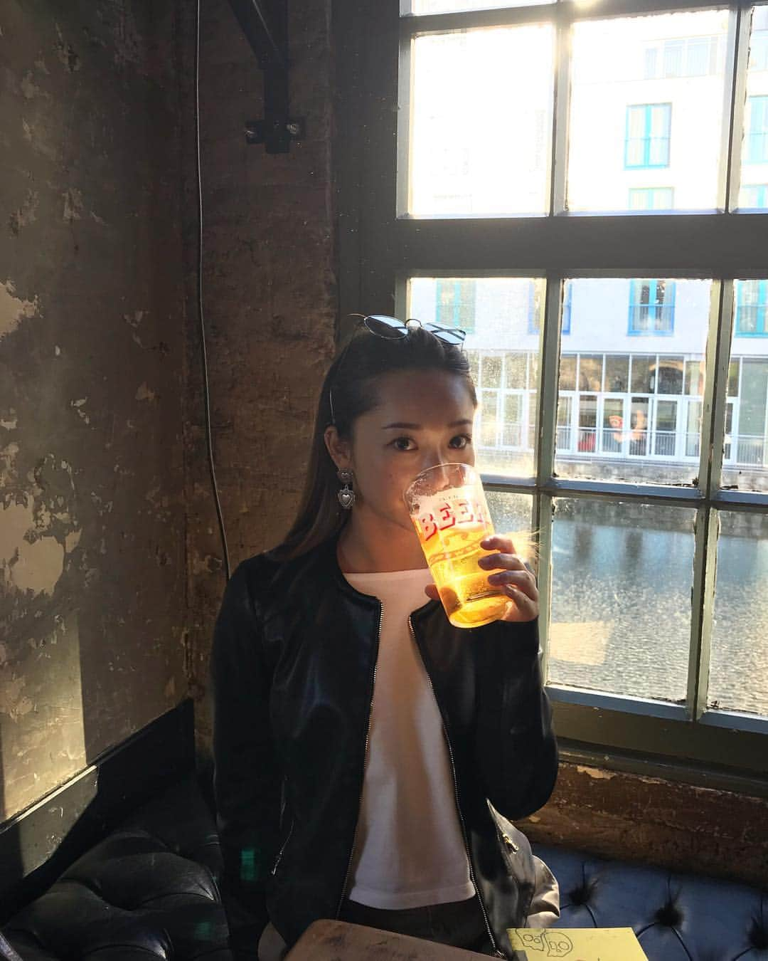 岩垂かれんさんのインスタグラム写真 - (岩垂かれんInstagram)「暑いですね とりあえずビール飲みましょう！ #ベルギービールが恋しい日々」7月16日 18時31分 - kareniwadare