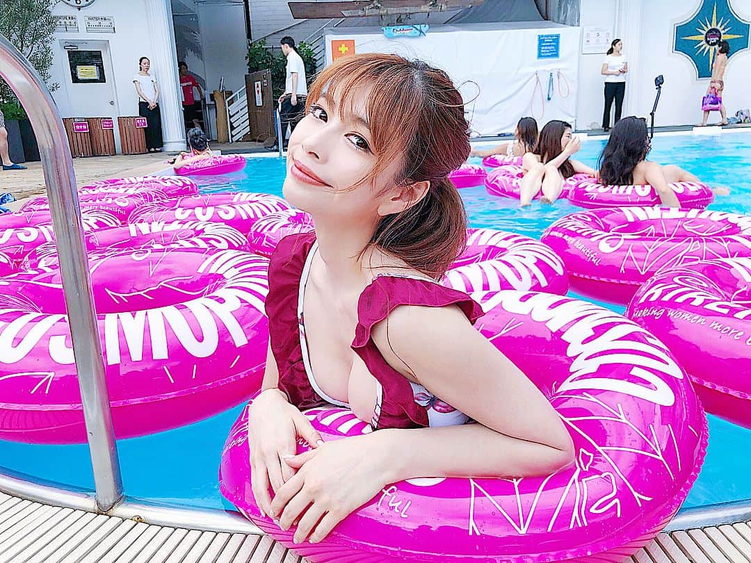 得あゆさんのインスタグラム写真 - (得あゆInstagram)「海の日🌊💗🌴👙 みんな連休楽しめた？？？ ・ ・ ・ #海の日#連休#楽しい#ホテル#ホテルニューオータニ#プール#pool#hotel#女の子限定#ピンク#pink#女の子#東京#夏#水着#むちむち#ポニーテール」7月16日 21時42分 - tokuayu819