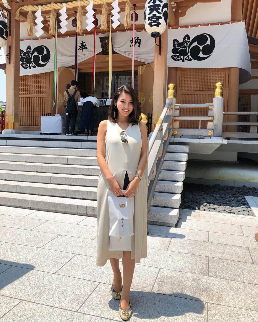 のインスタグラム：「本日戌の日🐕❤️ 安産祈願に水天宮へ行ってきました😊 __ さあ、これから収録頑張って来ます🎵 #戌の日#水天宮#安産祈願#妊婦#マタニティコーデ#マタニティ#ぷんにー#筋トレ妊婦」