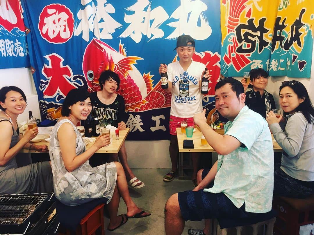 川口徹道さんのインスタグラム写真 - (川口徹道Instagram)「毎年恒例🙌  初島からの熱海旅行  今年も最高の旅  また来年👋  #ボルサリーノ関 さん #椿鬼奴 さん #グランジ大 さん #LLR福田 #てつみち #ブチさん 奴姉の親友 #ともちゃん メイクさん  #初島 #熱海 #旅行 #サンビーチ #こがし祭り #シュノーケリング #日焼け #海 #海好きな人と繋がりたい #夏 #夏好きな人と繋がりたい #オールドサマー #oldsummer #酒 #酒好きな人と繋がりたい #刺身 #金目鯛 #魚貝類 #海鮮丼 #よしもと #お笑い #お笑い好きな人と繋がりたい #スカブラ  そんな事より  夏やってる？」7月17日 16時07分 - tetsumichi0609