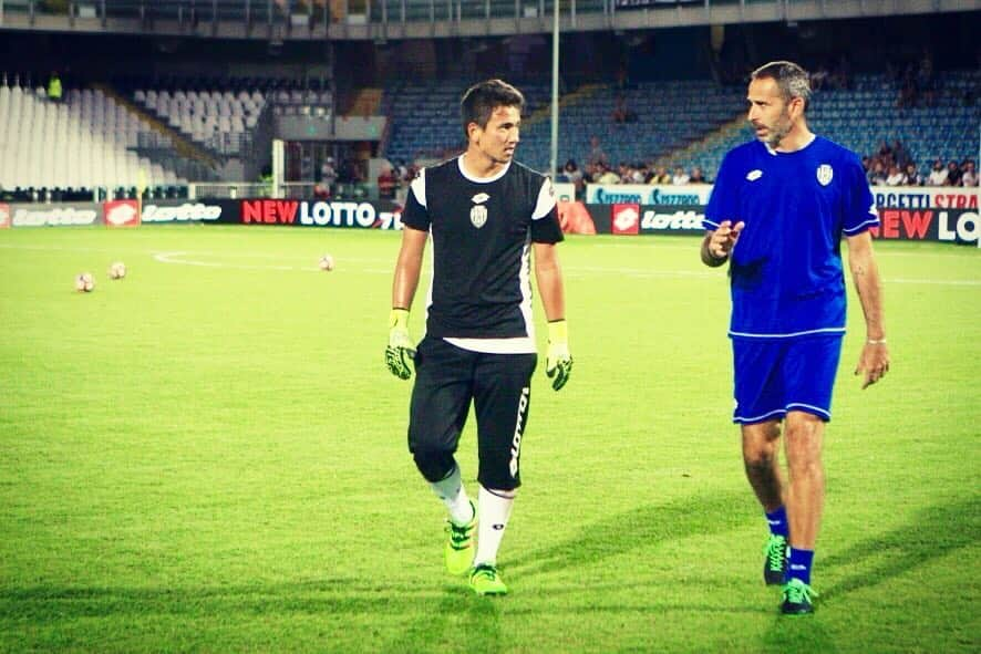 ファンティーニ燦のインスタグラム：「Una lunga Storia sta per finire .Sono stati 6 anni fantastici. ho solo da ringraziare per le esperienze meravigliose che mi hanno dato il cesena calcio. Lo stadio pieno mi facevano venire i brividi. Sono molto orgoglioso di aver giocato nel A.C Cesena. Ora si riparte e spero davvero che un giorno ritornerà con più cattiveria e con più grinta. Sei e sarai sempre nel mio cuore. GRAZIE CESENA❤️ イタリアで６年間いたチェゼーナというチームが破産しました。 ショックはとても大きく、８２年も続いた歴史が終わってしまいました。また一からスタートして、戻って来ることを願っています。 ありがと、チェゼーナ！ #grazie#cesena#non#si#molla#ritornerai#più#forte#di#prima」