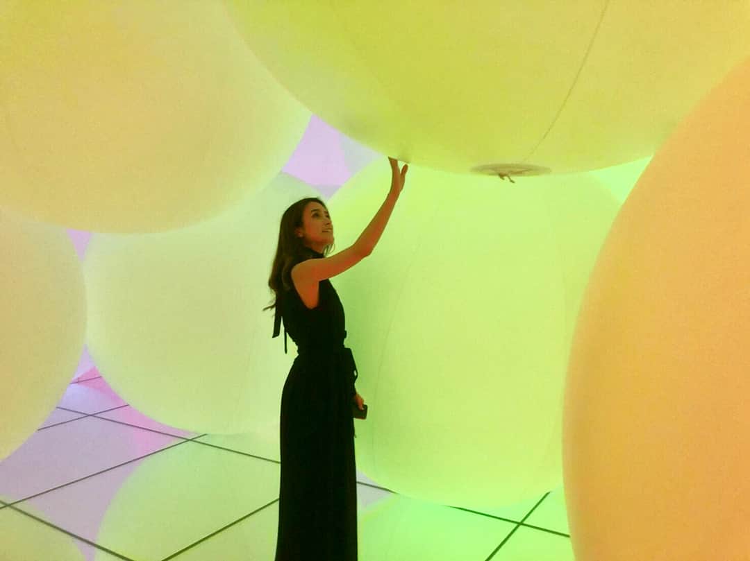 水野星奈のインスタグラム：「🎈🎈🎈・ ・ ・  @teamlab_news ・ ・ ・ #teamlab #チームラボ豊洲 #balloons #tokyo」