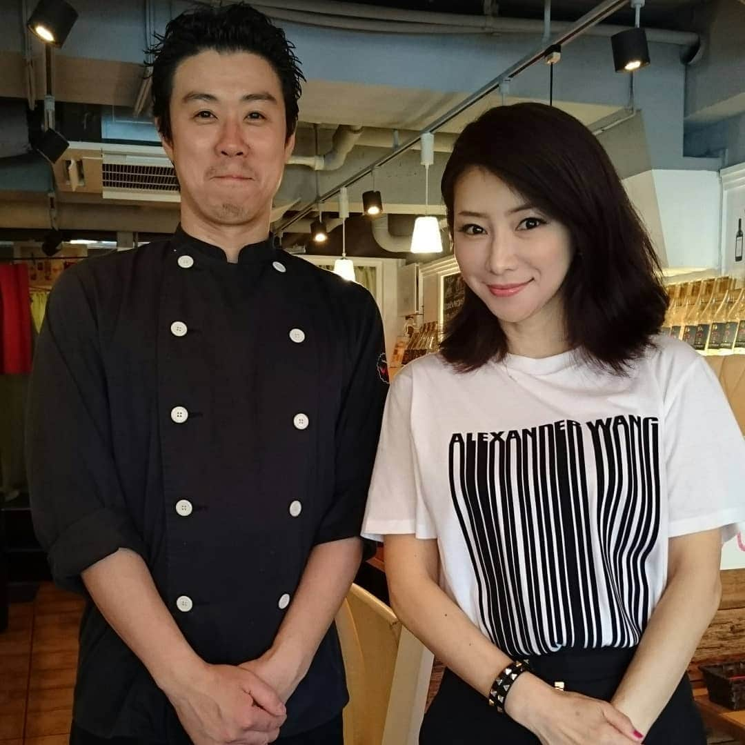 水谷雅子さんのインスタグラム写真 - (水谷雅子Instagram)「今日はとんみちゃんとランチ🎵 お手入れしてもらおうかなぁと思っんですけど…  久しぶりなので話も盛りだくさんあるからね！今日はまずランチ😉🎶❤ 近々お手入れよろしくです💆✨✨ #エステサロン  #サロンドボーテbebe  #美肌エステ#癒しエステ#美容 #ランチ#楽しいランチ #イタリアンバル #イタリアンAlfo @chouchou1203tm」7月17日 22時05分 - mizutanimasako