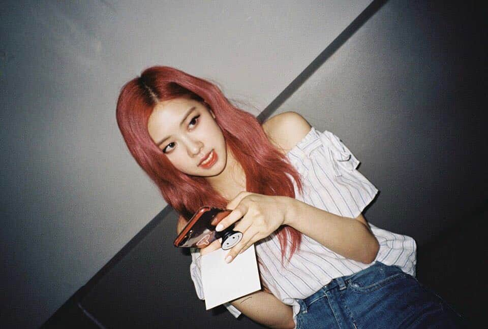 ロゼさんのインスタグラム写真 - (ロゼInstagram)「>mood👽」7月18日 1時40分 - roses_are_rosie