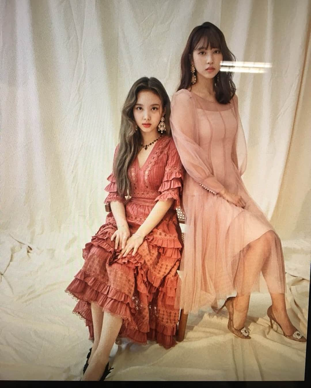 TWICEさんのインスタグラム写真 - (TWICEInstagram)「#marieclaire #minayeon」7月18日 11時44分 - twicetagram