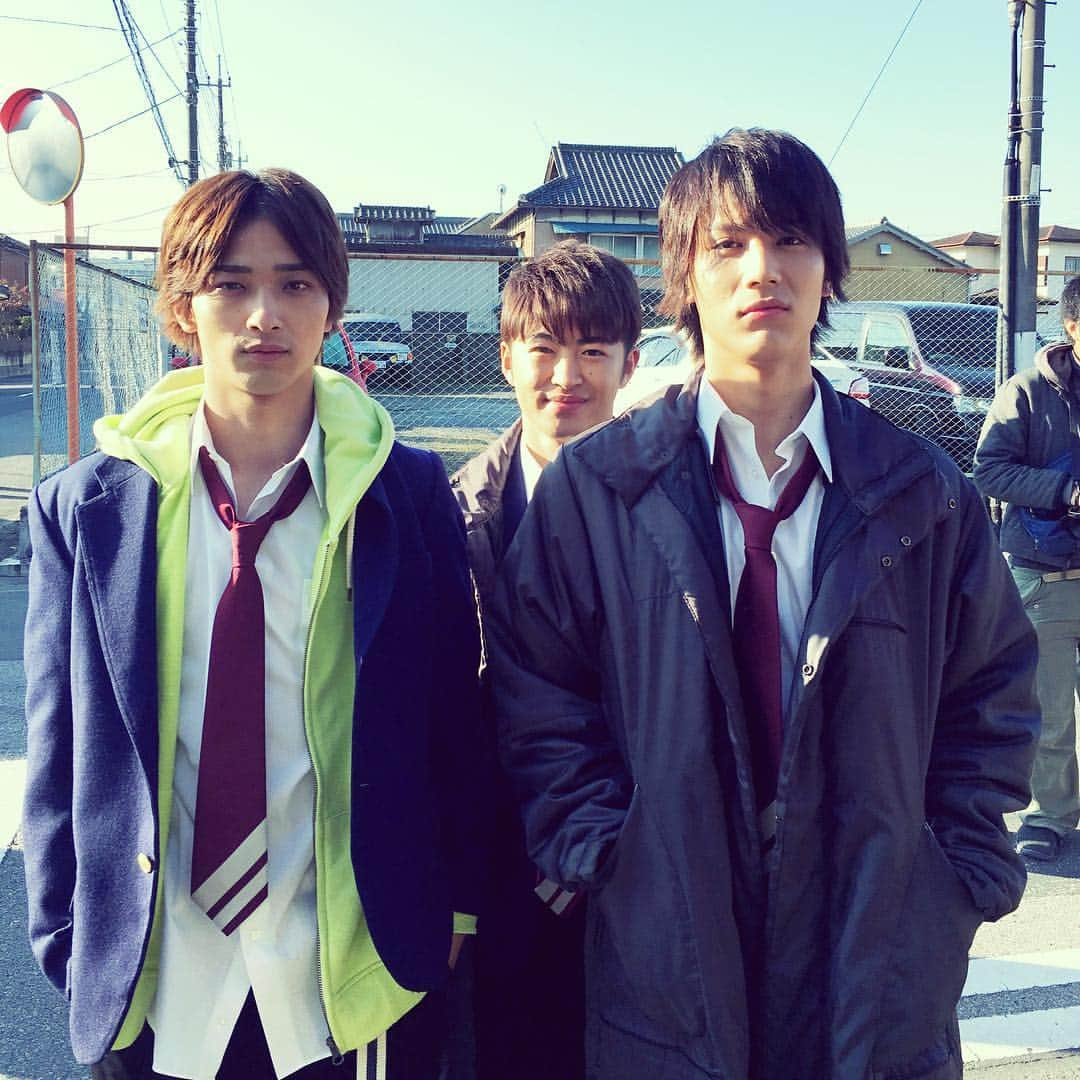 映画「虹色デイズ」のインスタグラム：「. –––––– 映画 #虹色デイズ 🌈 –––––– . ✨大ヒット上映中✨ 🌈 夏休みは虹色デイズ 🌈 . #なっちゃんデイズ #まっつんデイズ #恵ちゃんデイズ #つよぽんカメラ #真顔 #不機嫌そう #なんで #そして #1人笑顔 . –––––––––––––––––––––––––––––––––– . #佐野玲於 #中川大志 #高杉真宙 #横浜流星 #吉川愛 #恒松祐里 #堀田真由 #坂東希」