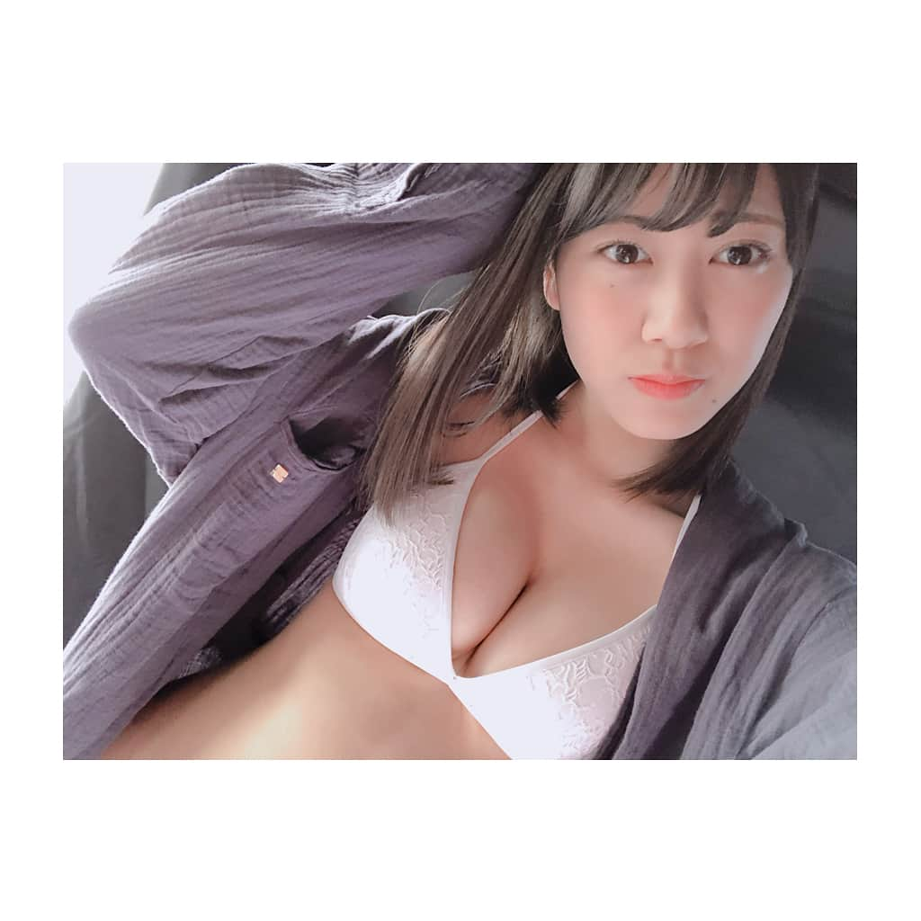 井田玲音名さんのインスタグラム写真 - (井田玲音名Instagram)「ㅤㅤㅤㅤㅤㅤㅤㅤㅤㅤㅤㅤㅤ #100SKE ㅤㅤㅤㅤㅤㅤㅤㅤㅤㅤㅤㅤㅤ もうゲットしましたか？？ㅤㅤㅤㅤㅤㅤㅤㅤㅤㅤㅤㅤㅤ ㅤㅤㅤㅤㅤㅤㅤㅤㅤㅤㅤㅤㅤ #100SKE #グラビア #オフショット #offshott #6期生 #Tシャツなんていらない」7月18日 9時19分 - reona_ske48