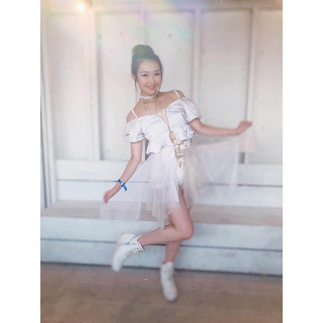 黒田絢子さんのインスタグラム写真 - (黒田絢子Instagram)「. . 👰♡♡ . . #otodama#音霊#三浦海岸#live#仮面ライダーGIRLS#krgs#movin'on#costume#white#summer ‪#黒田絢子‬#ayakokuroda#japanesegirl#actress#singer#dancer#choreographer#kamenridergirls#女優#タレント#fashion#mystyle#instagood#instafood#tasty#followme」7月18日 22時28分 - ayakokuroda_official