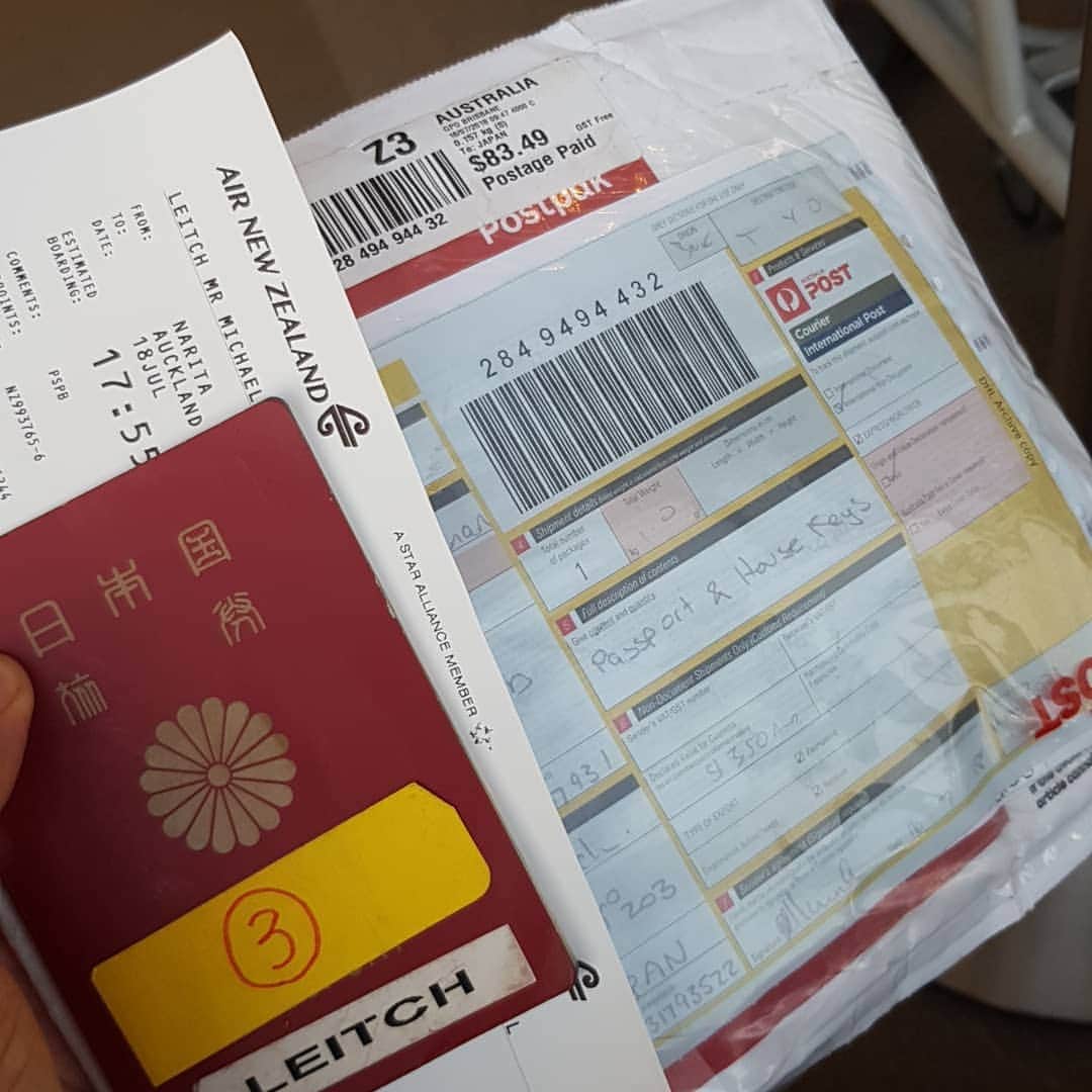 リーチマイケルのインスタグラム：「Fijians and airports😑Life saver @spud_and_lui」