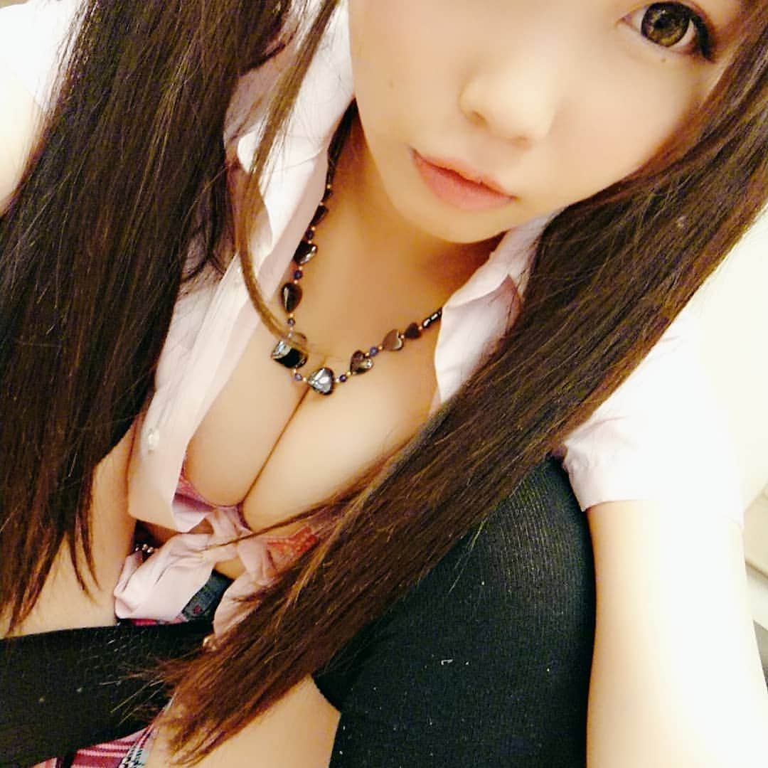 玉木くるみのインスタグラム：「えっちなせいふく」