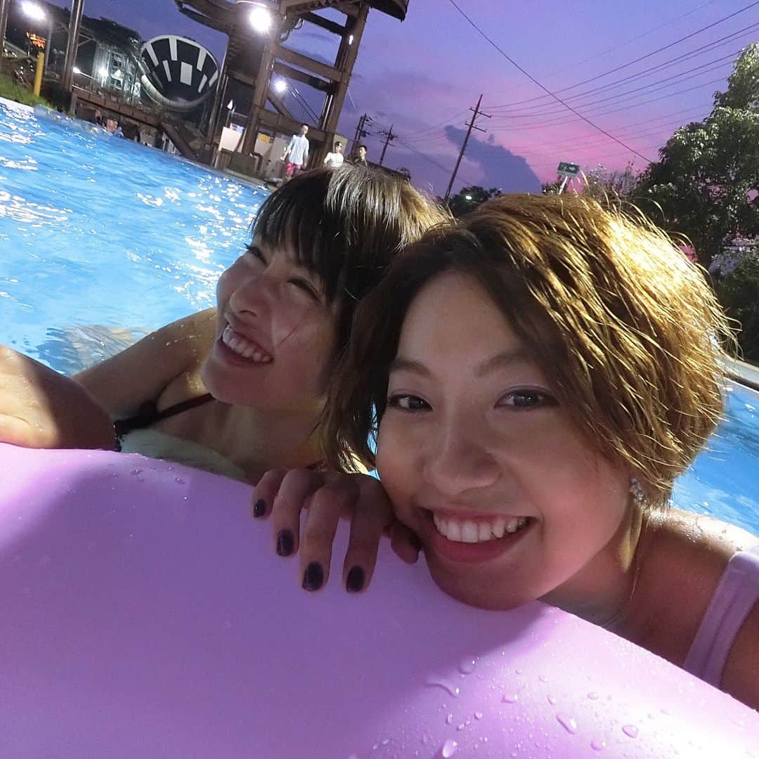 Rihwaさんのインスタグラム写真 - (RihwaInstagram)「orange girls🍊💦🧡☀️ #Rihwa #三原勇希 #bestie #みはりふぁ #nightpool #ナイトプール #サマーランド #サマラン #Fun #SUMMERLAND #Summer #👙 #bff #夏の思い出2018」7月19日 11時40分 - rihwa_official