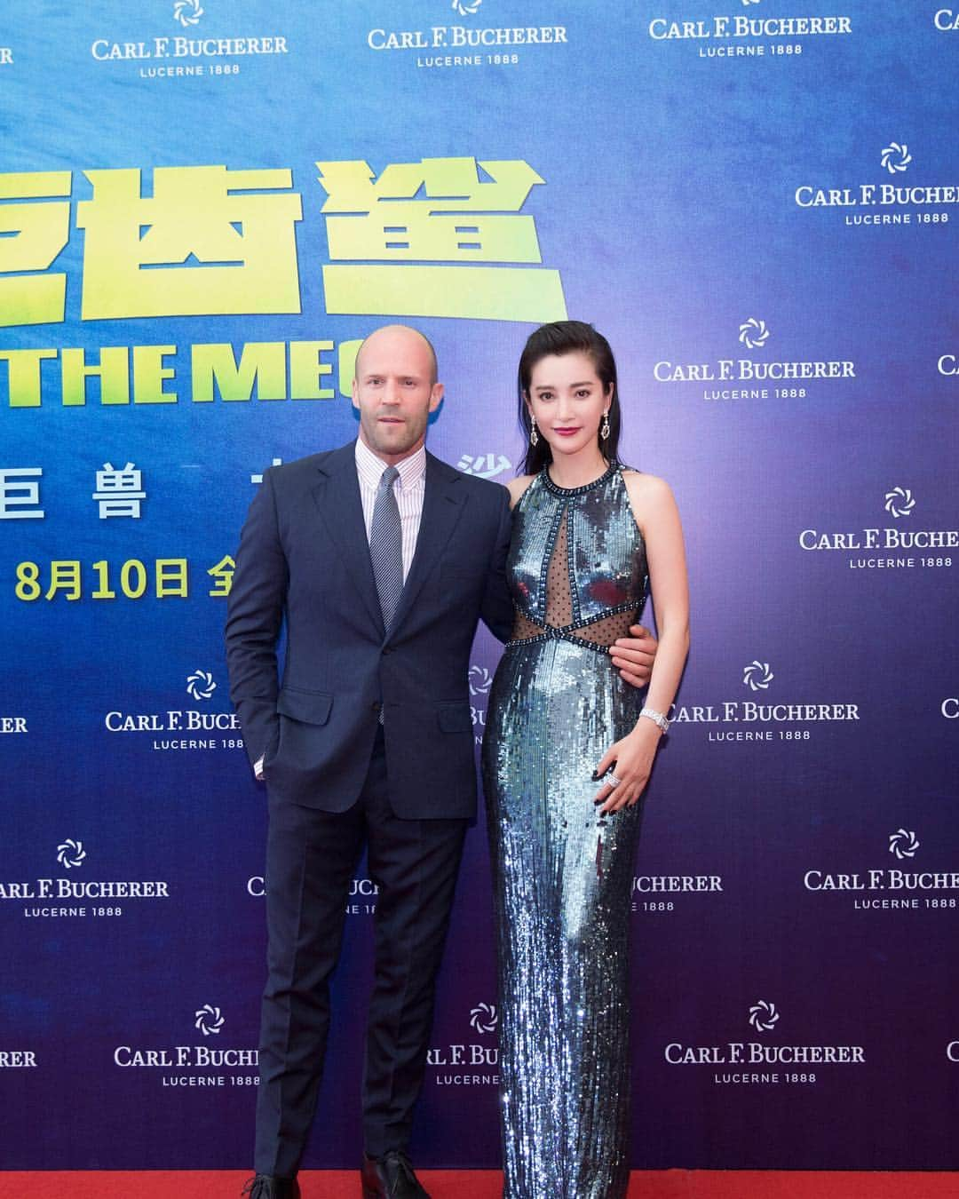 リー・ビンビン（Li Bingbing）のインスタグラム：「The Meg premiere with Jason on red carpet. So glad to see you in Beijing and I can’t wait for the premiere in LA! @jasonstatham #themeg @megmovie」