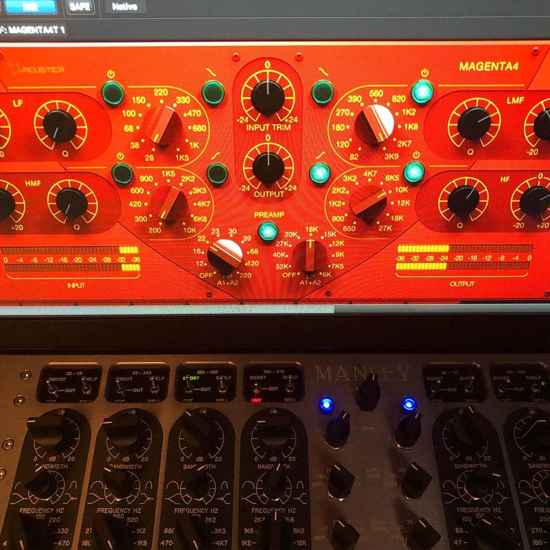 門倉聡のインスタグラム：「Acustica Audio Magenta 4 & My Gear "Massive  Passive" #acustica  #manley #magenta  #massivepassive」