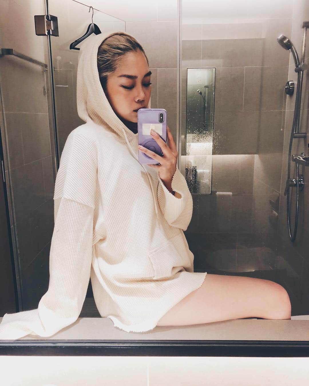 TOKINEのインスタグラム：「🚿💫🌿💦 @_juemi_  サーマルとbigシルエット好きにはたまらない🤤💕#juemi」