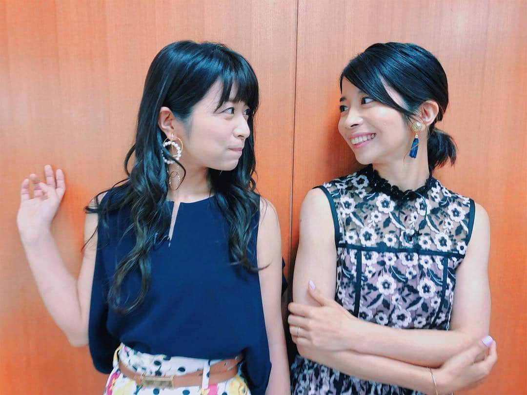 三倉茉奈さんのインスタグラム写真 - (三倉茉奈Instagram)「佳奈と一緒に収録でした。 楽しい収録でした。 またお知らせしますね☺︎☺︎ #見つめ合う双子 #twins #sister #髪伸びた」7月19日 20時33分 - mana_mikura_official