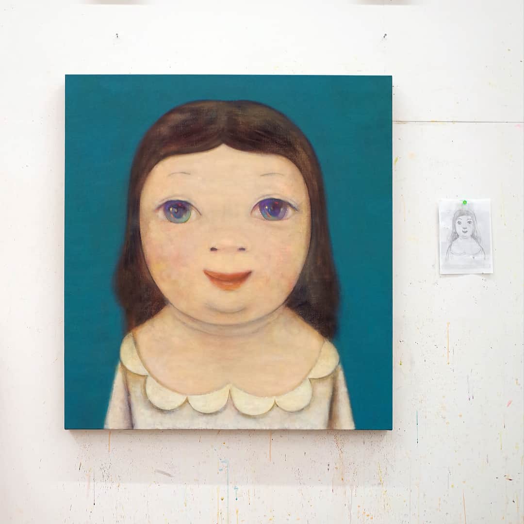 奈良美智のインスタグラム：「“ Actress Margarita ” after Niko Pirosmani. at last I decided background color to be blue. it looks good. changed collar design too. half-moon shaped design looks more fun. but she got a little bit chubby.」