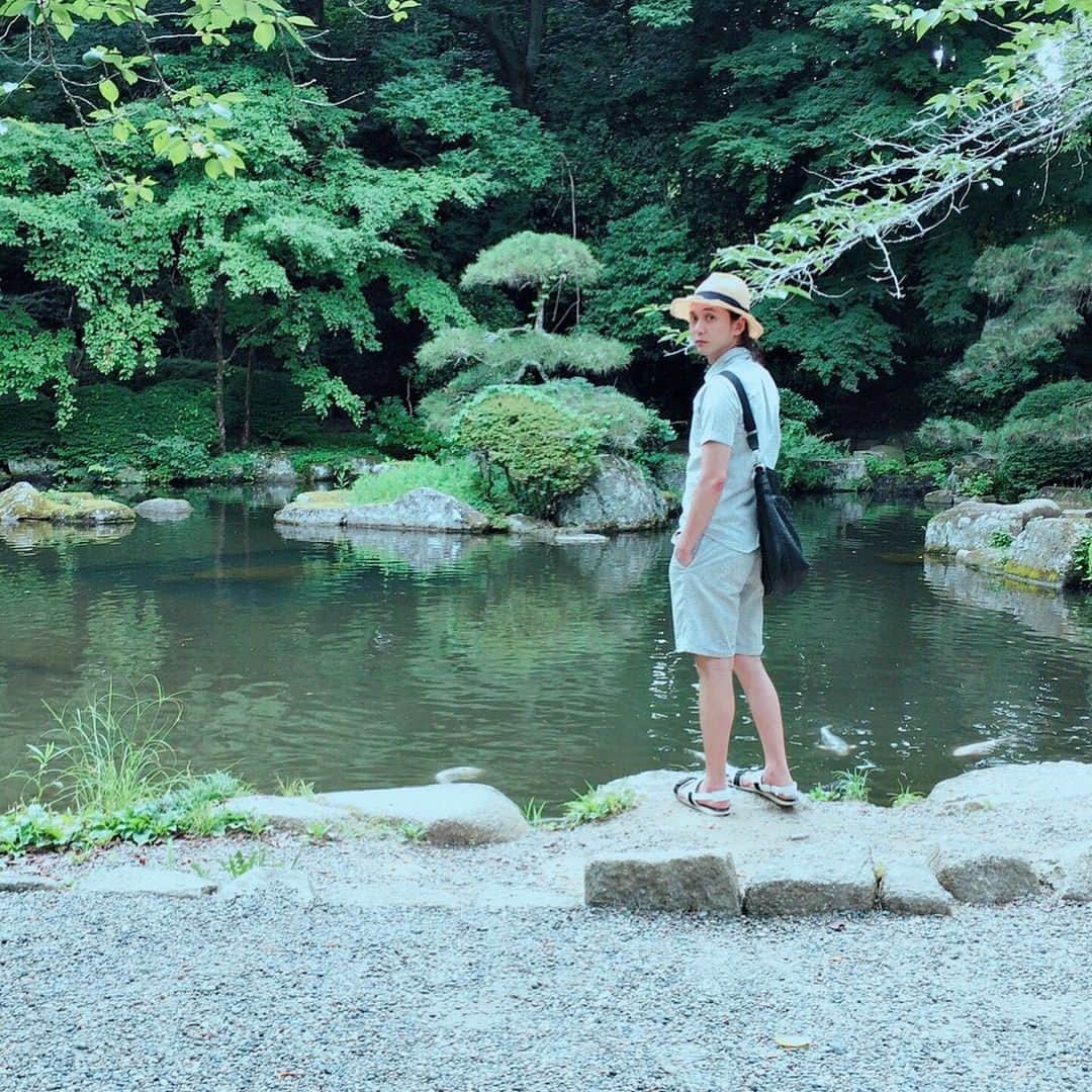 のインスタグラム：「暑中見舞い申し上げ。どこ行っても暑っ、、。」
