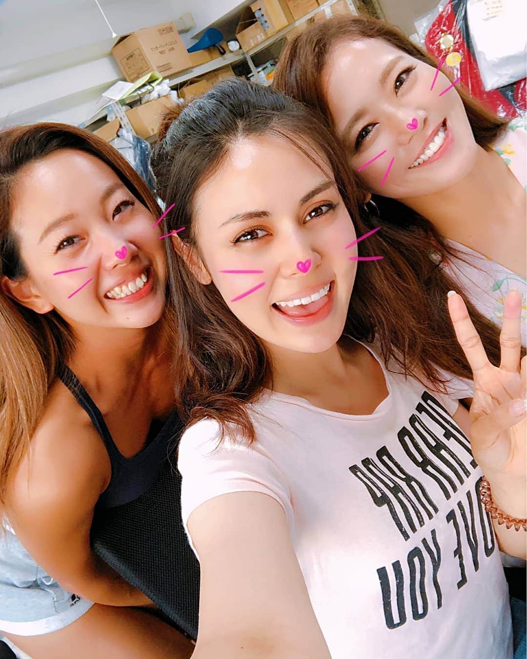 佐野真彩さんのインスタグラム写真 - (佐野真彩Instagram)「今週日曜日は #サマースタイルアワード プロ戦です💪 打ち合わせに行って来ました! プロ戦は流れが違う、特別なところがあるのでしっかり司会を務めたいと思います😺✨ 選手の皆様、日曜日楽しみにしてます！！ ・ れいなちゃんとえりかちゃんと💙 ・ #ssa #fitness #プロ #司会 #instagood #girls #tagsforliks #follow #サマスタ」7月20日 11時43分 - sano.maya